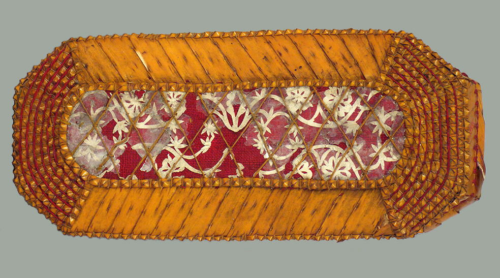 Cigarette box with lid, Halmahera