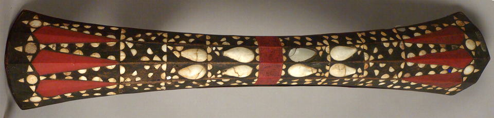 Shield, Ambon, Alfures