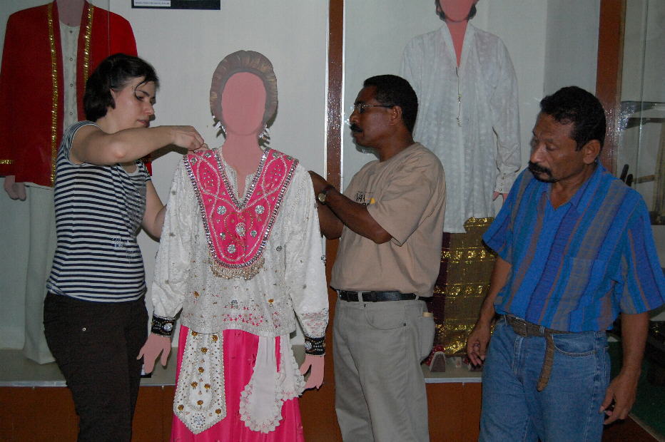 Workshop: preservation and restoration of textiles in practice